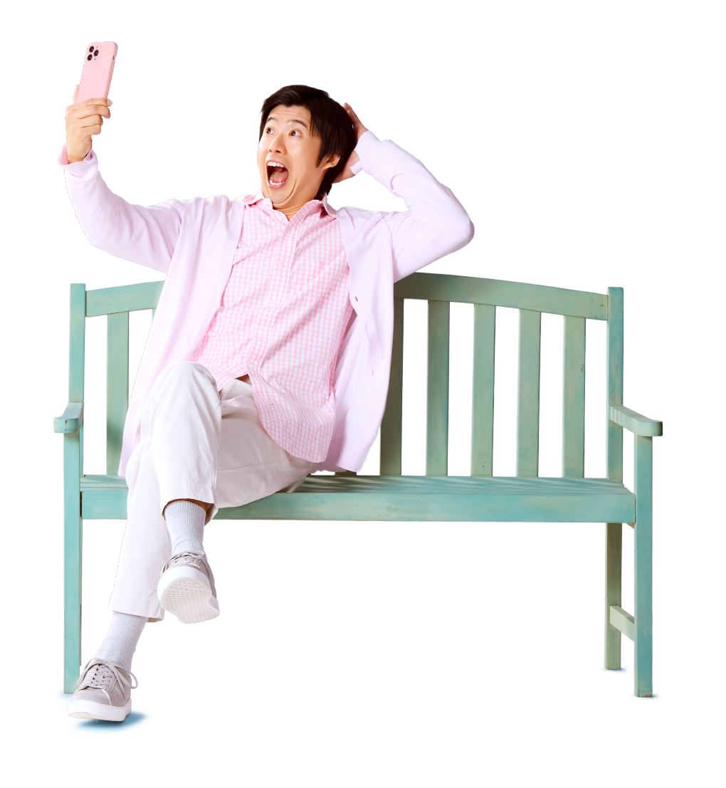 スマホを持っている男の人